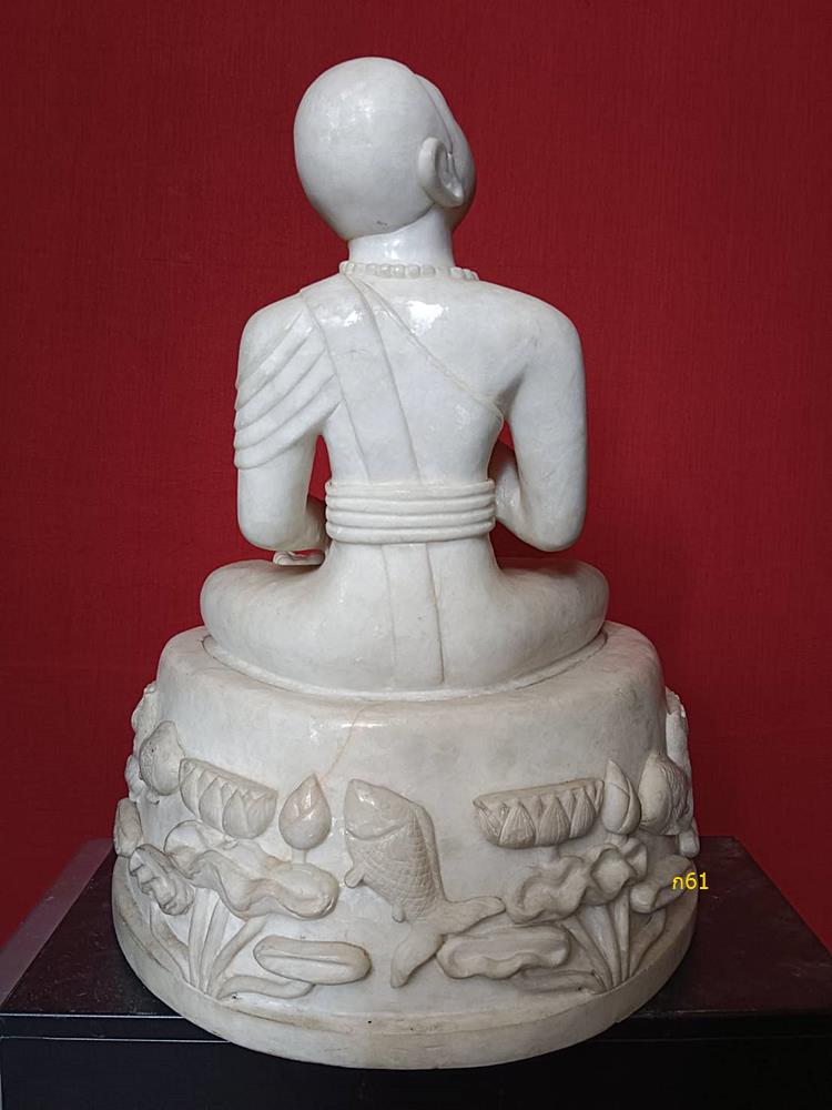 พระบูชาสีวลี 2 ถอด เนื้อหินสีขาว