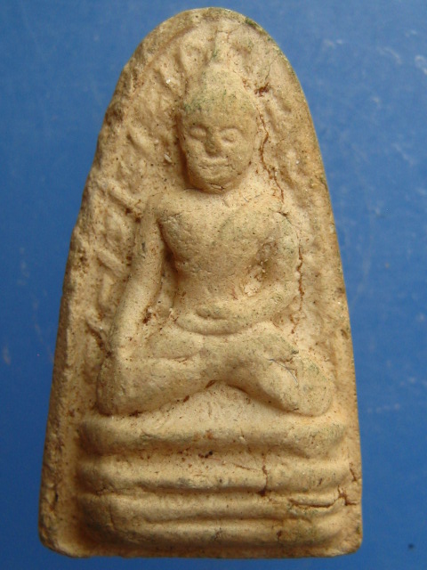 พระรอด สำนักสงฆ์ถ้ำป่าไผ่ จ.ลำพูน