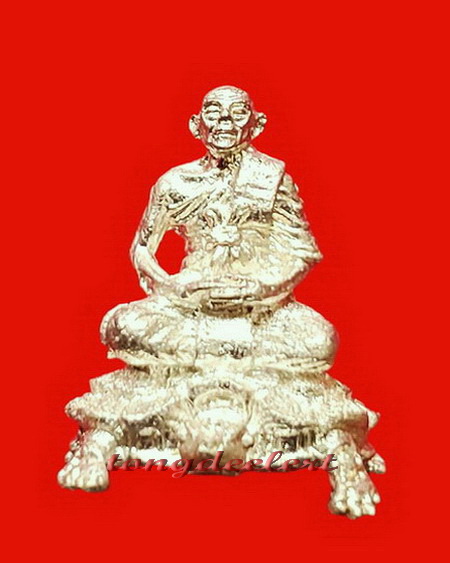 รูปเหมือนหลวงปู่หลิวนั่งเต่า รุ่นลาภยศ เนื้อเงิน วัดไร่แตงทอง ปี 2537 สวยมากค่ะ