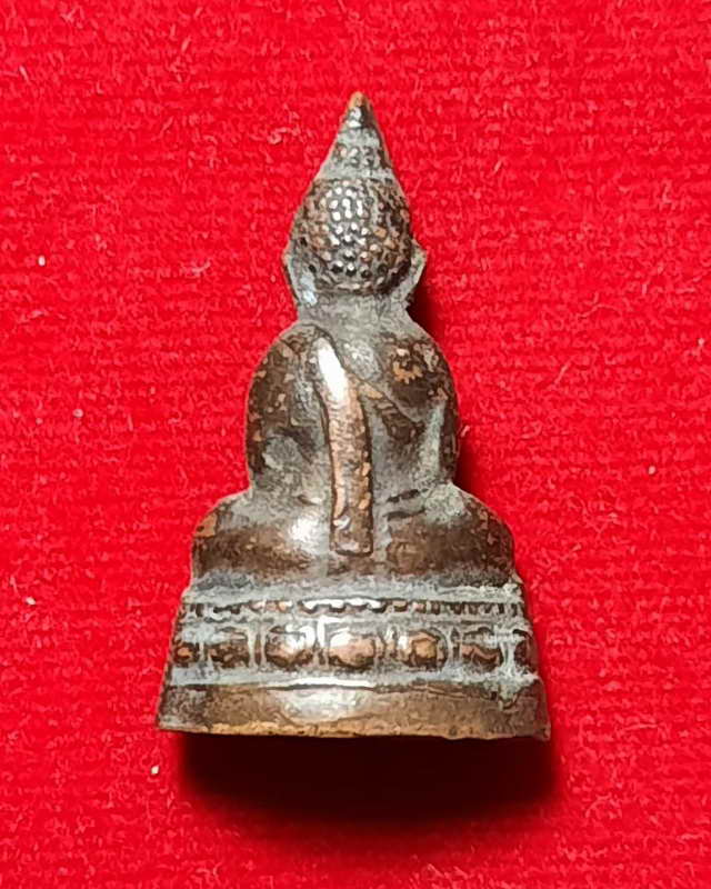 พระกริ่งเชียงแสนวัดชิโนรสปี2512ลพ กวย ลพ.มุ่ย ลพ.พรหม ลป โต๊ะปลุกเสก