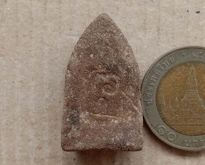 หลวงปู่ทวดนวล วัดตุยง พิมพ์กลาง เนื้อว่าน จ.ปัตตานี ปี2507 พร้อมบัตรรับรอง