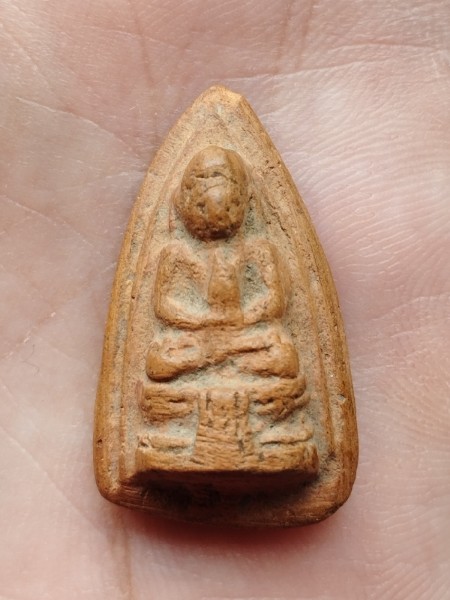 พระกลีบบัว สังฆราชอยู่