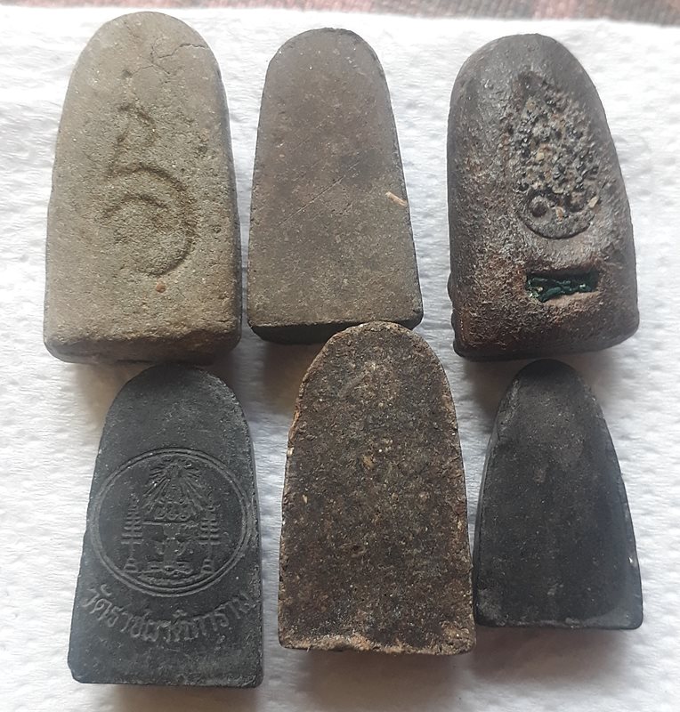 หลวงปู่ทวด พิมพ์พระรอด 