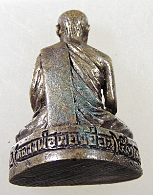 รูปหล่อหลวงพ่ออ่อน วัดผลาหาร (คลอง 6) ปทุมธานี