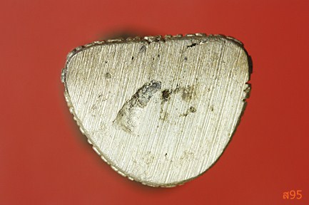 รูปหล่อหลวงปู่กลาย วัดหาดสูง จ.นครศรีธรรมราช เนื้อเงิน ปี 2537 พร้อมกล่องเดิม