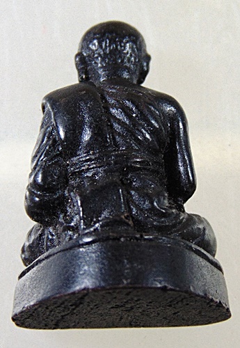 รูปเหมือนหลวงปู่ทองดำ วัดท่าทอง จ อุตรดิตถ์ เนื้อเรซิ่น