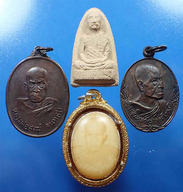 ชุดสุดคุ้มถูกเหมือนได้เปล่าสุดยอดพระภาคใต้(จังหวัดชุมพร)จำนวน ๔ องค์*124