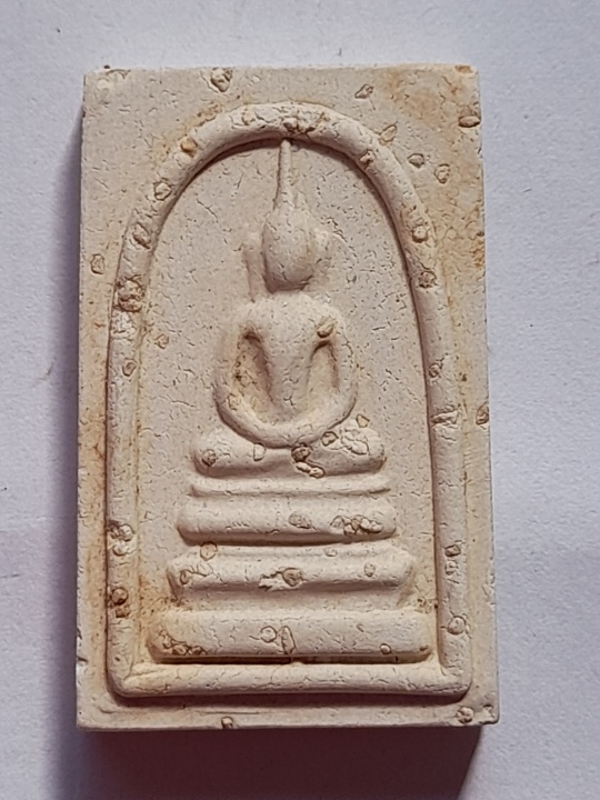 สมเด็จพิมพ์ใหญ่เกศทะลุซุ้ม โรยก้อนผงเก่า รุ่น 141 ปีมหามงคล วัดระฆังฯ แยกชุดกรรมการ พร้อมกล่องเดิม