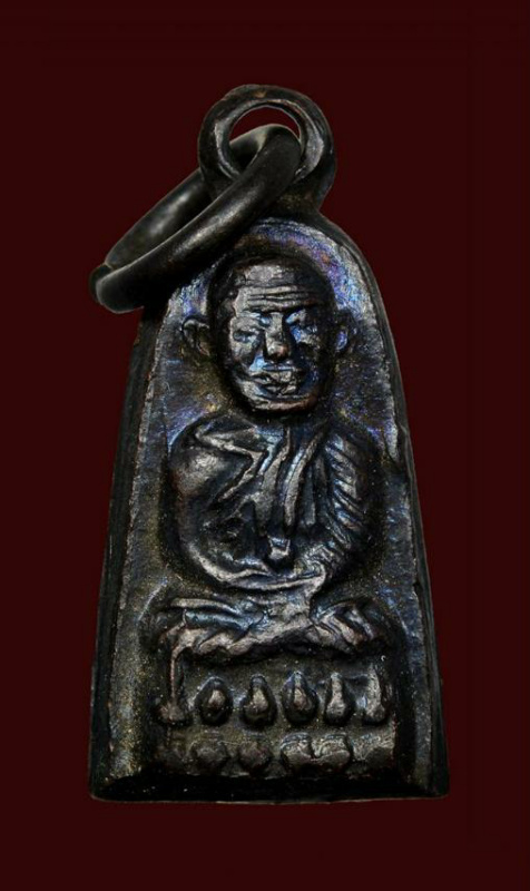 หลวงปู่ทวด รุ่นทะเลซุง พิมพ์เล็กหนา(นิยม) ปี2508 ผิวรุ้งสวยมาก ได้รางวัลที่1จากงานประกวดของสมาคมพระ 
