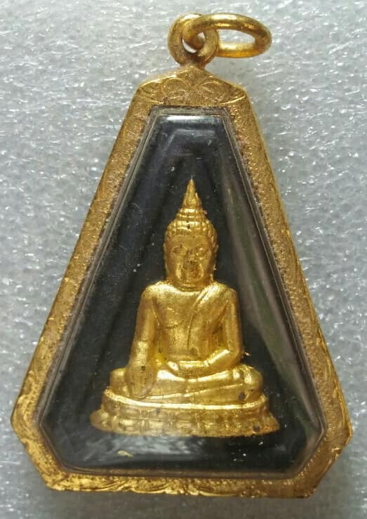 พระนางพญาคัมภีร์ดำ วัดราษฏร์ศรัทธา (ท้ายดอน) ชลบุรี เลี่ยมไมค่อน