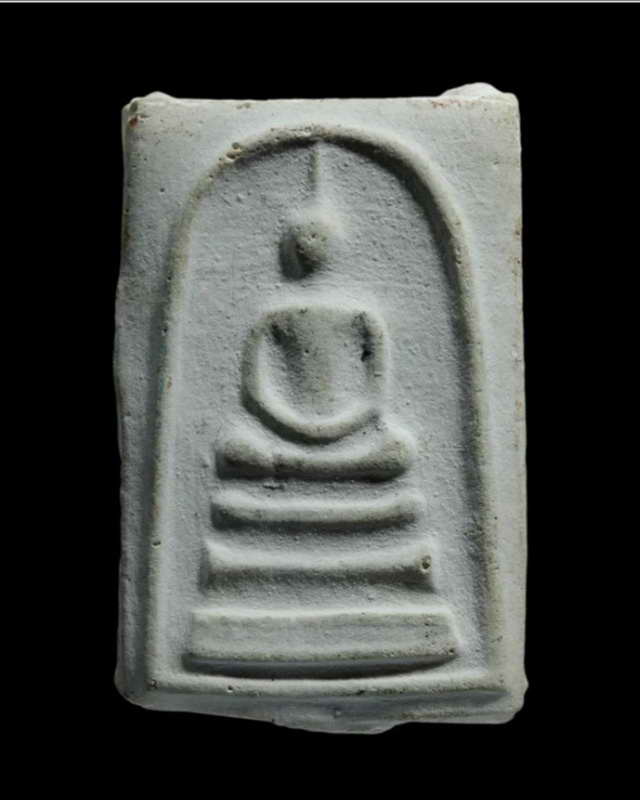 พระสมเด็จเนื้อผงพุทธคุณหลวงปู่ดู่ปี2527