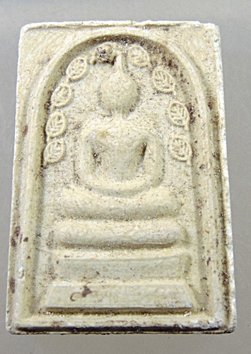 สมเด็จสมอ ๙ หลวงพ่อกวย วัดหนองตาแก้ว จ สุพรรณบุรี พิมพ์เล็ก มีประสบการณ์