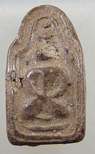 ๒๐ พระพุทธเนื้อดิน