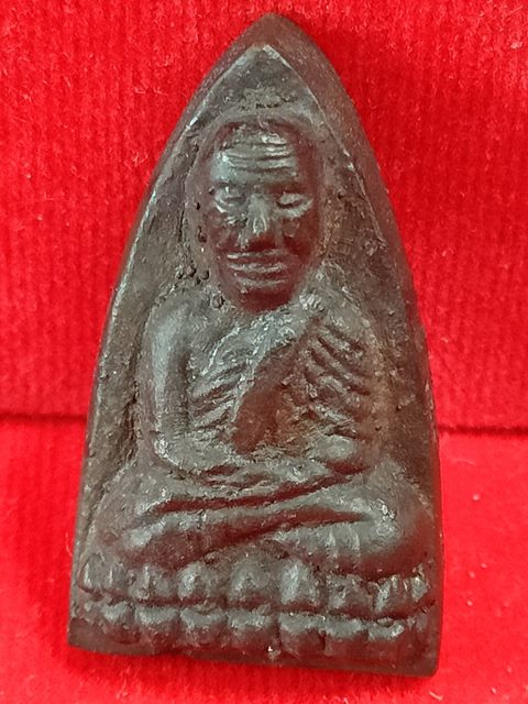 หลวงปู่ทวด หลังเตารีด อ.ทิมเสก ออกวัดคอกหมู โค้ดหมู 1 ตัว เนื้อทองเหลือง ปี2505 พร้อมบัตร