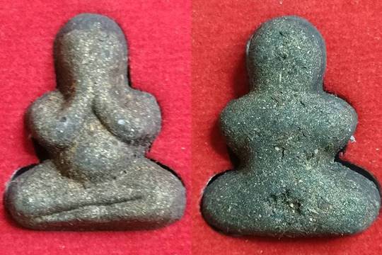 พระปิดตา หลวงปู่เอี่ยม วัดสพานสูง เนื้อว่านโรยผงตะไบ ผงเหล็กน้ำพี้ ปี2558 จำนวน 3 องค์