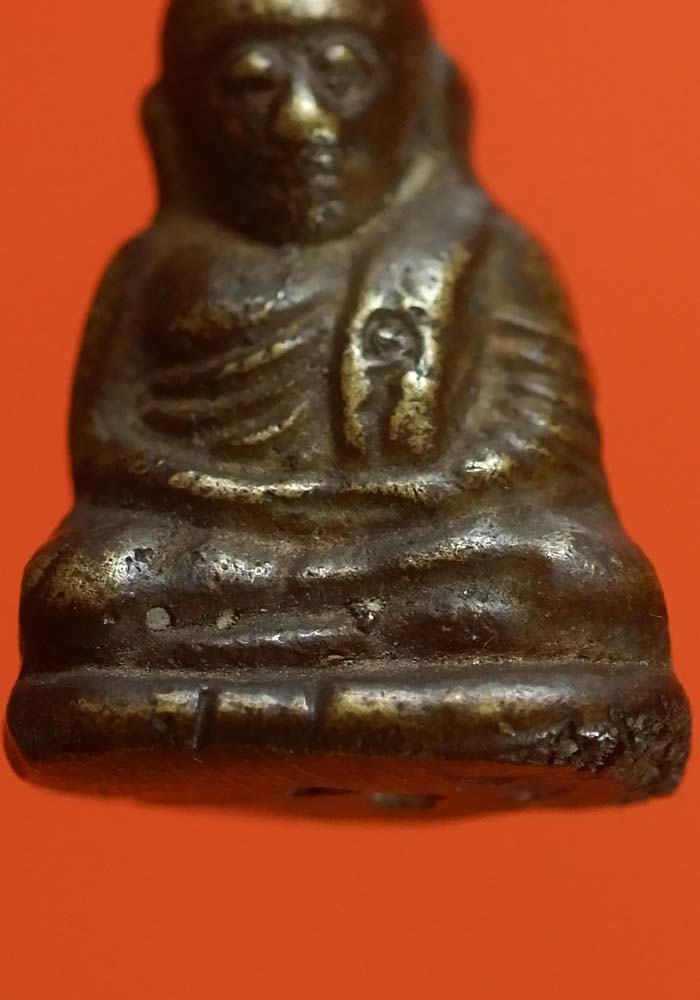 รูปหล่อหลวงพ่อเงิน วัดบางคลาน พิจิตร รุ่นฟ้าคำรณ วัดบางคลานใต้ ปี 2534 (ไม่ตอกโค๊ตใต้ฐาน)