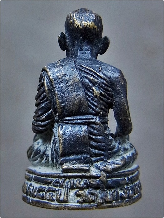 พระรูปหล่อรุ่นแรก พระครูรัตนโสภณ (หลวงพ่อรัตน์) วัดบางบำหรุ กรุงเทพฯ ปี 2529