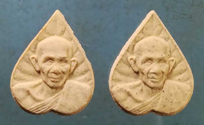 หยดน้ำ หลวงปู่เส็ง วัดบางนา ปทุมธานี (2องค์)