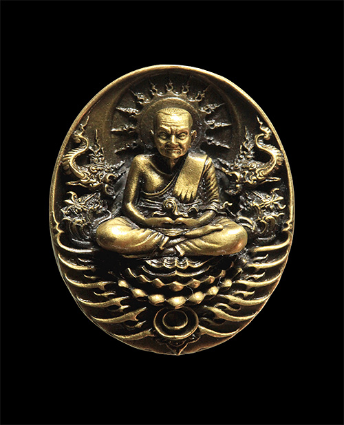 ผลงานของอาจารย์เฉลิมชัย โฆษิตพิพัฒน์ เหรียญหลวงปู่ทวด อภิเมตตา มหาโพธิสัตว์ เนื้อทองระฆัง พิมพ์เล็ก 