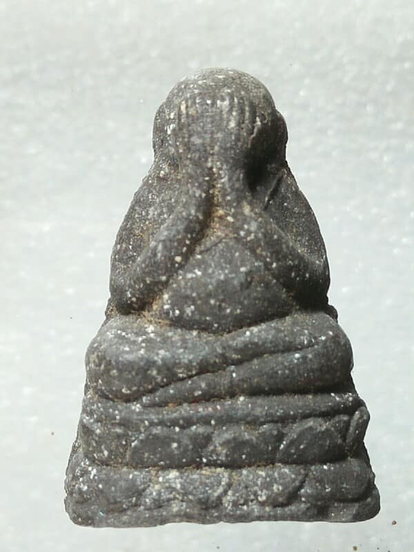 พระปิดตาเนื้อผง ตะกรุด 1 ดอก ไม่ทราบวัดออก 