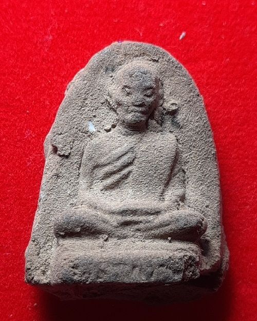 พระกสิณ หลวงปู่พิศดู  วัดเทพธารทอง   หลังจารดินสอ   เคาะแรกแดง