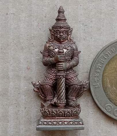 ท้าวเวสสุวรรณ รุ่นเทวานฤมิตร หลวงพ่อพัฒน์ วัดห้วยด้วน จ.นครสวรรค์ ปี2563 เนื้อนวะ เลข787+กล่อง