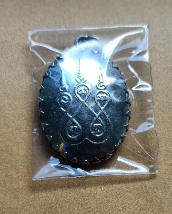 ล็อกเก็ตหลวงพ่อคูณ วัดบ้านไร่หลังยันต์สวยๆ