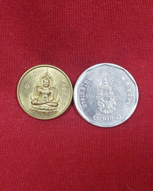 เหรียญหลวงพ่อเพชร เนื้อฝาบาตร ตอกโค๊ต-เลขลำดับ1145 วัดท่าถนน จ.อุตรดิตถ์