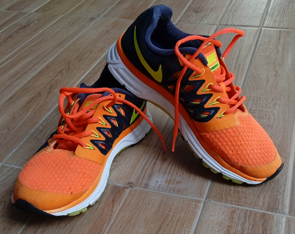 รองเท้า NIKE VOMERO9 สีสวยมาก ของแท้