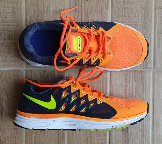 รองเท้า NIKE VOMERO9 สีสวยมาก ของแท้