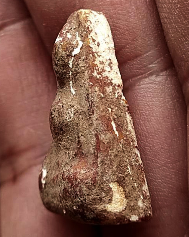 พระพิมพ์แบบพระผงสุพรรณ มีปิดทอง สูง 2.6 ซ.ม. เก่าเก็บหลายสิบปี