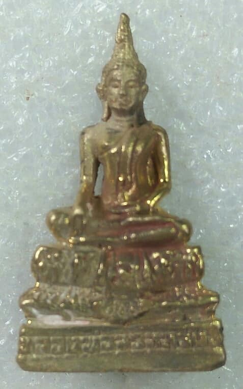 หล่อพระพุทธ อ่านไม่ชัด