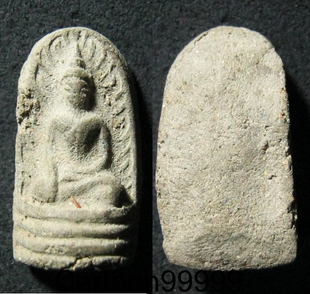 พระรอด เนื้อเทา ยุคต้นวัดไผ่ฯ หลวงพ่อสงวน วัดไผ่พันมือ สุพรรณบุรีครับ หายากครับผม