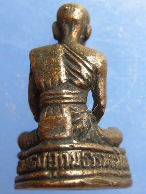 รูปหล่อ พระครูสุวรรณศีลวัตร วัดบ่อทองอุดมธรรม สุโขทัย