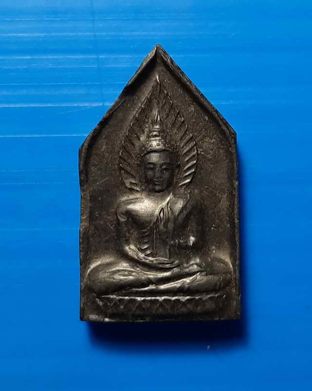 พระพุทธปางประธานพรเนื้อดำพิมพ์เล็ก หลวงพ่อดัด วัดท่าโบสถ์ รุ่นกุฏิระเบิด