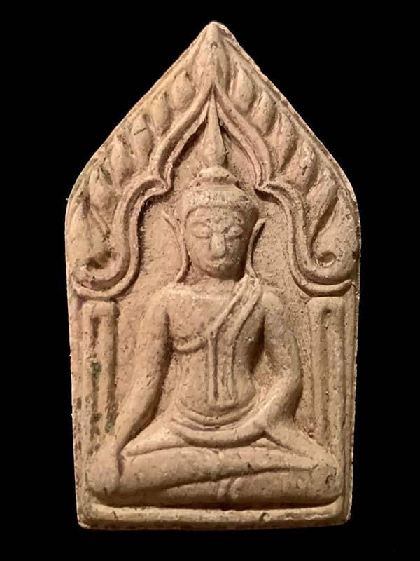 พระผงขุนแผนหลวงปู่แย้มวัดตะเคียน จ.นนทบุรี รุ่นอธิฐาน ปี2547 เนื้อดินผสมว่าน 5 องค์