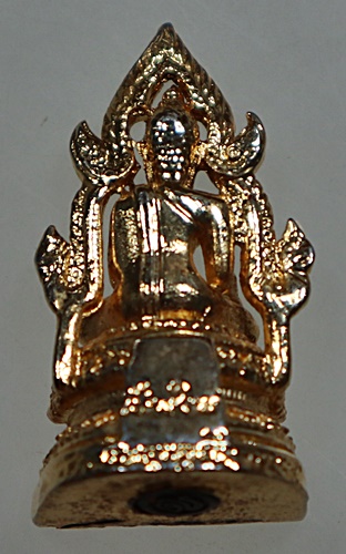 ๒๐ รูปหล่อหลวงพ่อเพชร วัดพระธาตุศรีจอมทอง เชียงใหม่