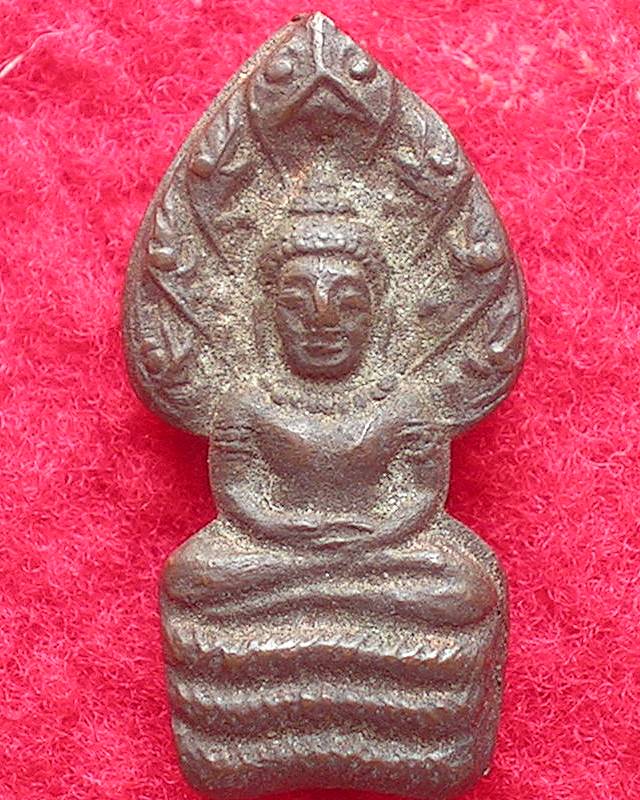 พระปรกใบมะขาม หลวงพ่อคูณ รุ่นเสาร์๕ คูณพันล้านปี 37