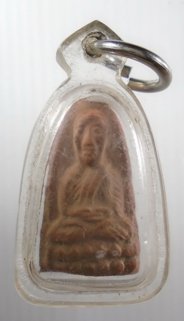 20บาท ..พระเนื้อดิน หลวงพ่อทวด ไม่ทราบวัดที่ออก //103