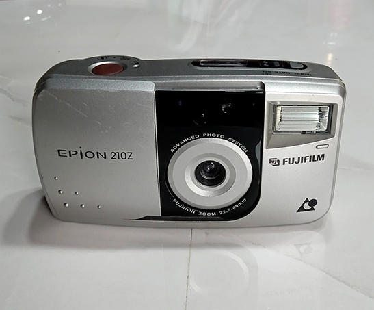 กล้อง FUJI EPION 210Z สวยๆหายากแล้ว ขายแค่นี้พอ ถูกๆ ขาดทุนช่างมัน แบ่งปันกันไป