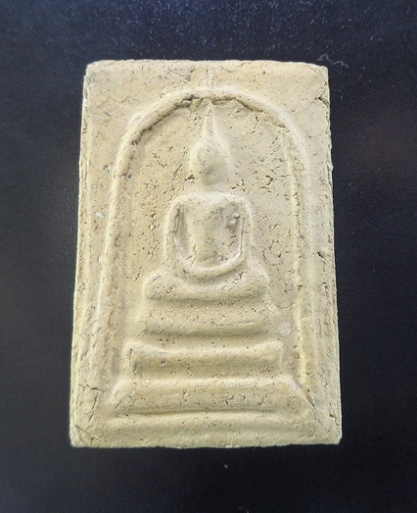 พระสมเด็จบางขุนพรหม หลวงพ่อลำภู วัดบางขุนพรหม จ.กรุงเทพ หลังปั๊มยันต์แดง ปี ๒๕๑๙ สวยครับ