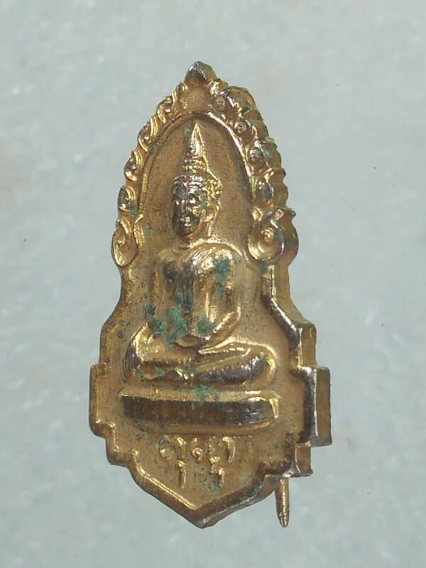 เข็มกลัดพระพุทธหลังยันต์ เนื้อกะไหล่ทอง 