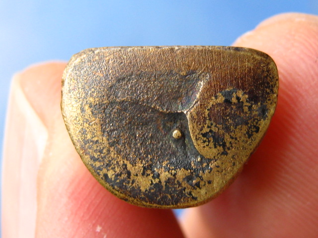 รูปหล่อ หลวงพ่อดำ วัดโคกหม้อ นครสวรรค์