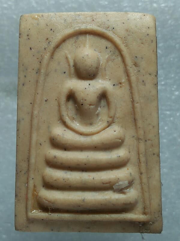 พระสมเด็จเนื้อผง(ผสมผงเก่า)สมเด็จโต ปี๓๘ + กล่อง