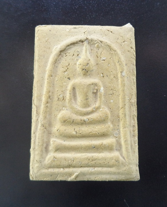 พระสมเด็จบางขุนพรหม หลวงพ่อลำภู วัดบางขุนพรหม จ.กรุงเทพ หลังปั๊มยันต์แดง ปี ๒๕๑๙ สวยครับ