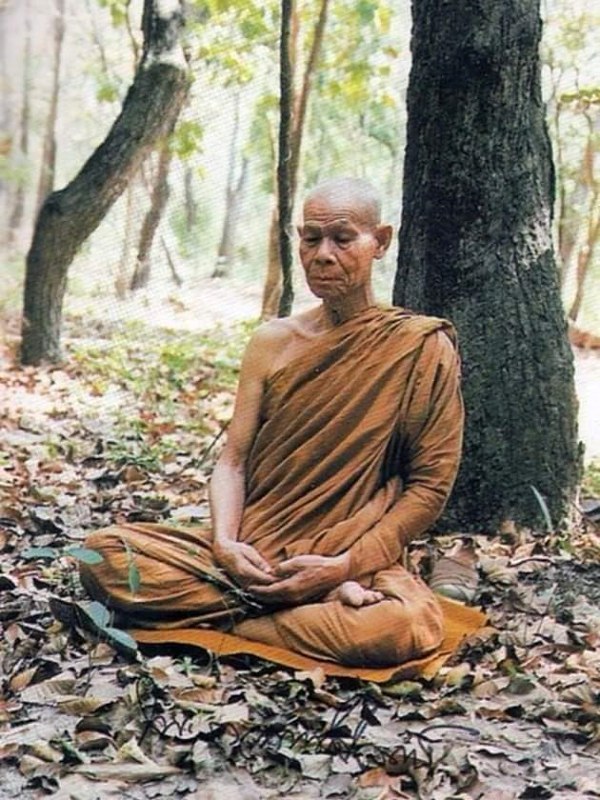 เหรียญหลวงพ่อพุธ ฐานิโย ปี2537