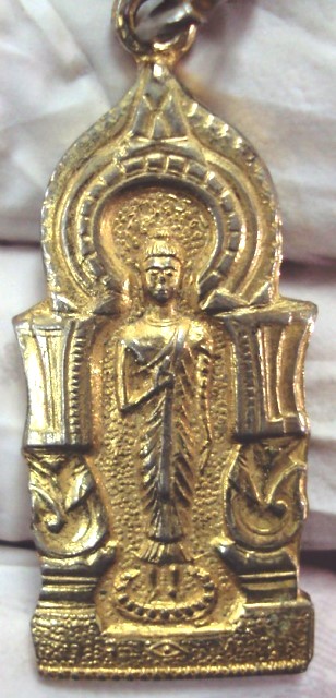 เข็มกลัดพระพุทญหลังเจ้าคุณนร