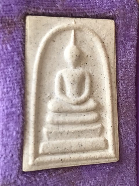 สมเด็จพิมพ์ใหญ่ เกศทะลุซุ้ม วัดระฆังโฆสิตาราม รุ่นเสาร์ห้า27มีนาคม2536 สวยพร้อมกล่องเดิม