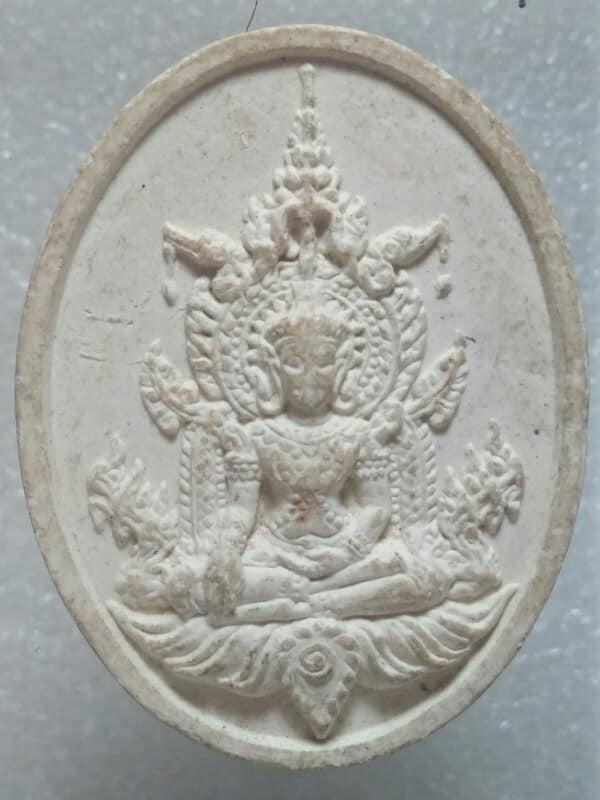 พระผงหลังยันต์เกราะเพชร ไม่ทราบที่ 