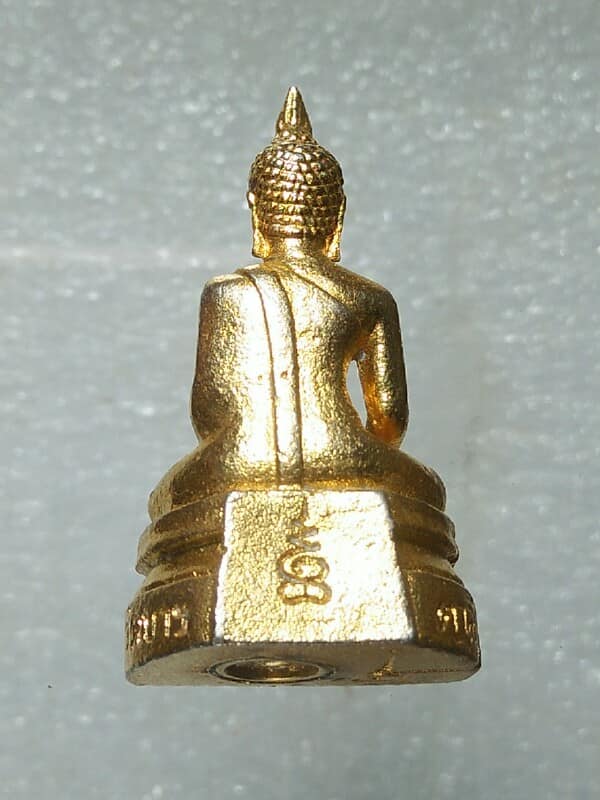 รูปล่อหลวงพ่อขาว วัดบางตาล่าเทพนิมิต ปราจีนบุรี 